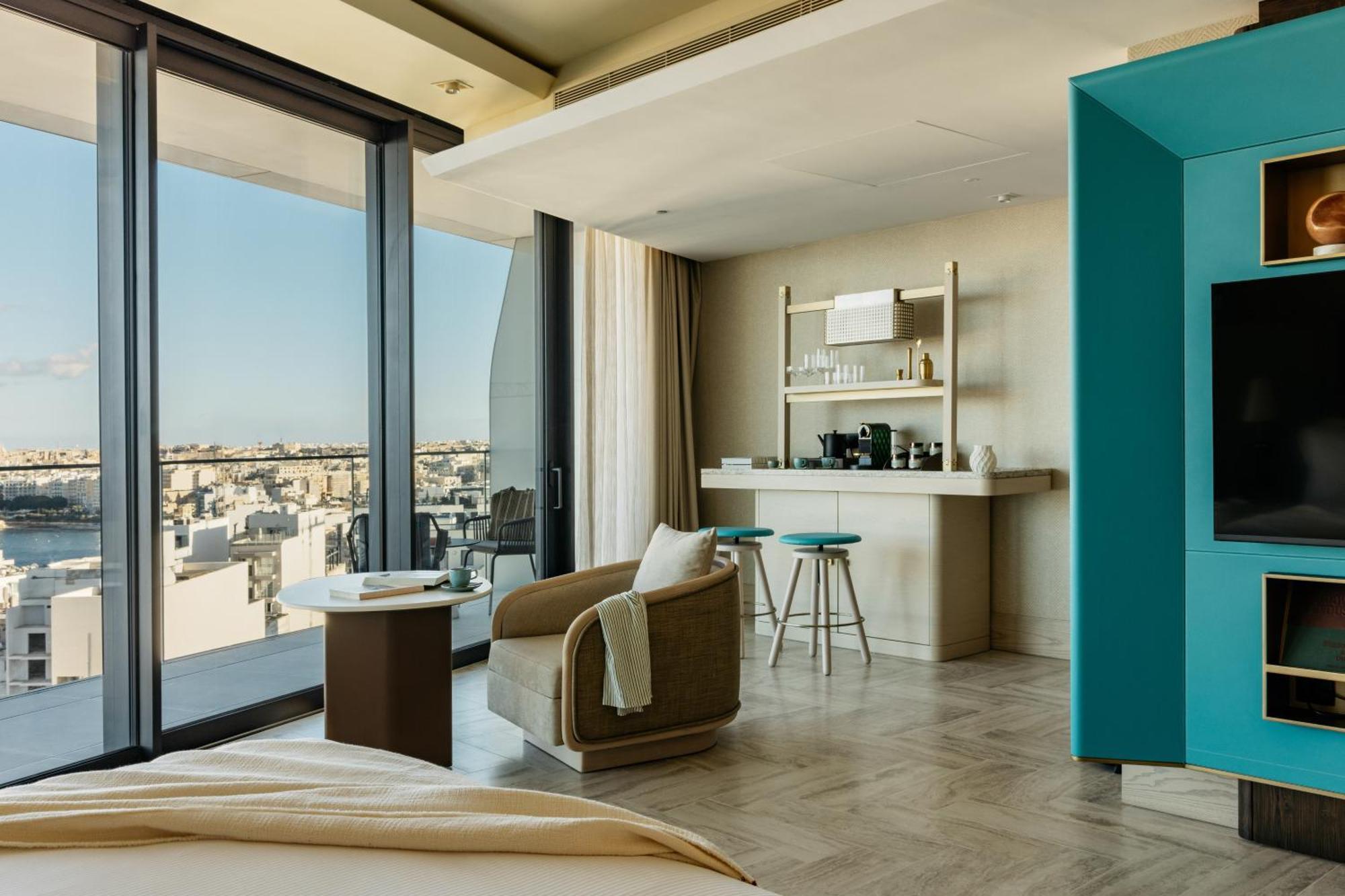 Отель Me Malta By Melia Сент Джулианс Экстерьер фото